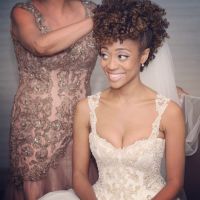 33 Perfect Hairstyles for Natural Brides
